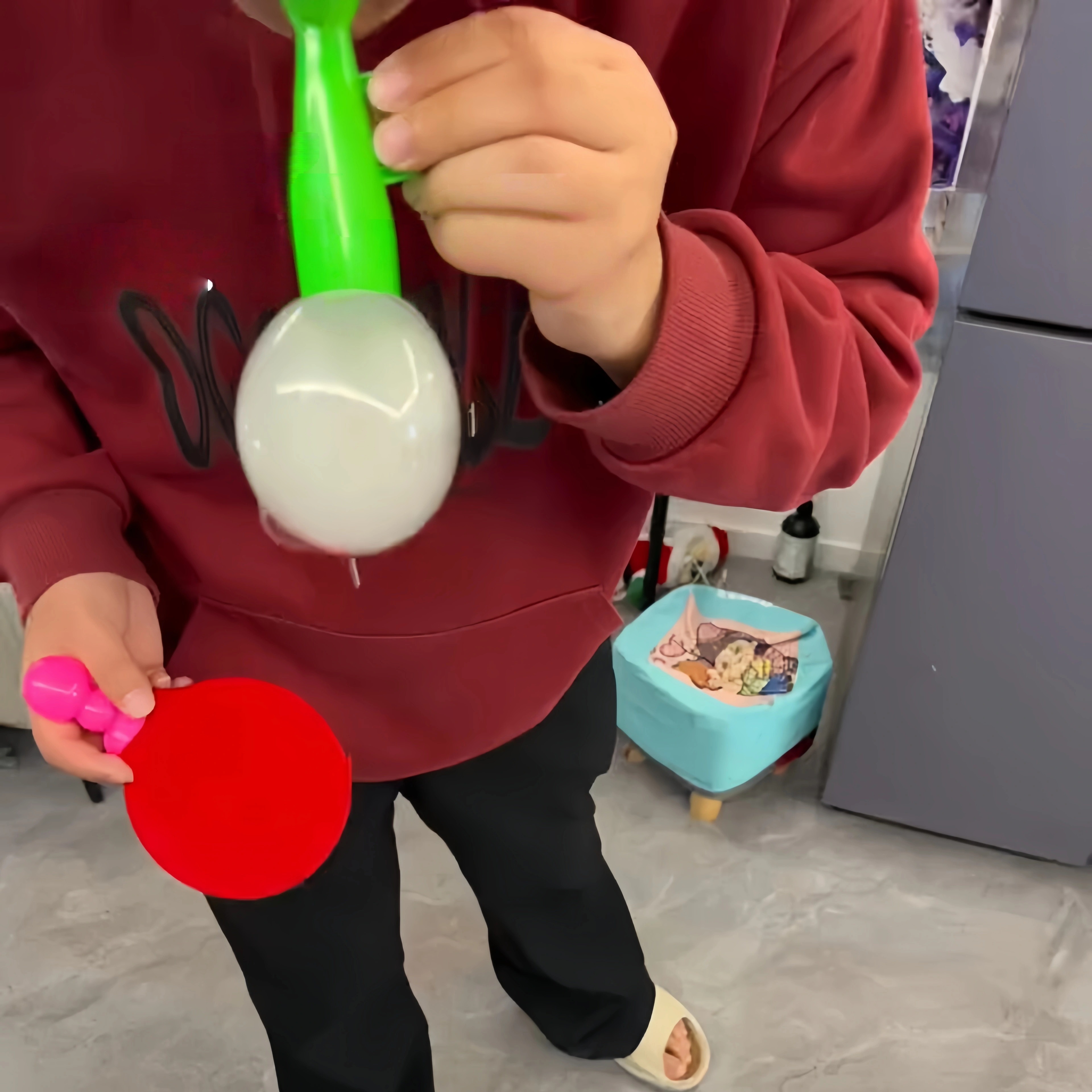 叫上你的好闺蜜一起玩泡泡乒乓球