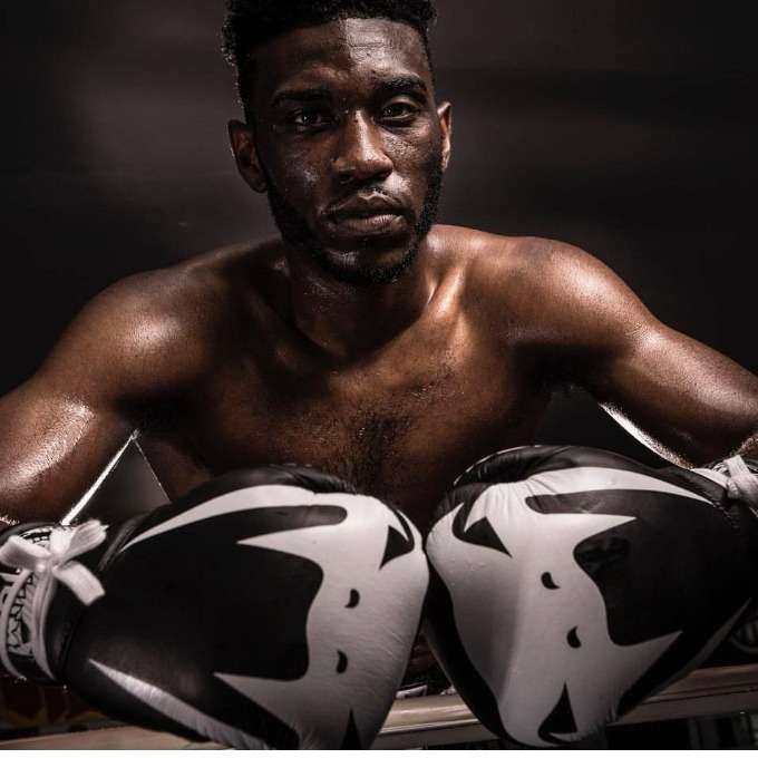 VENUM毒液巨人绑绳比赛专用拳套纳帕真皮拳击手套散打MMA泰国手工