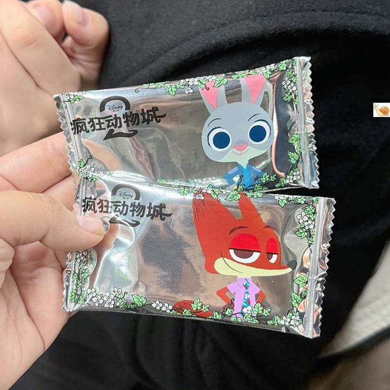 疯狂动物城奶油芝士薄脆饼干奶油巧克力动物造型饼干儿童解馋零食