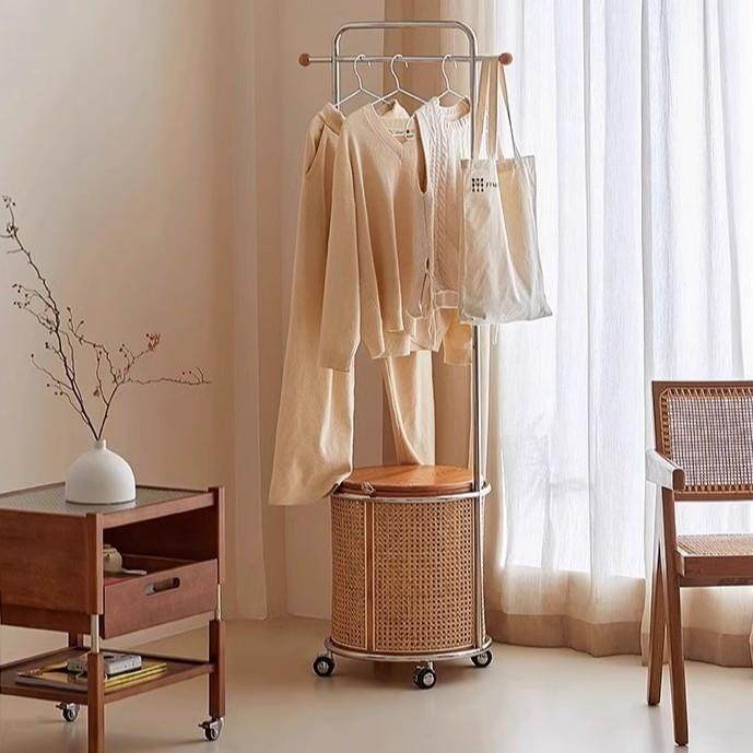 实木藤编衣架落地可移动卧室床头边柜收纳置物挂衣帽架脏衣篓一体