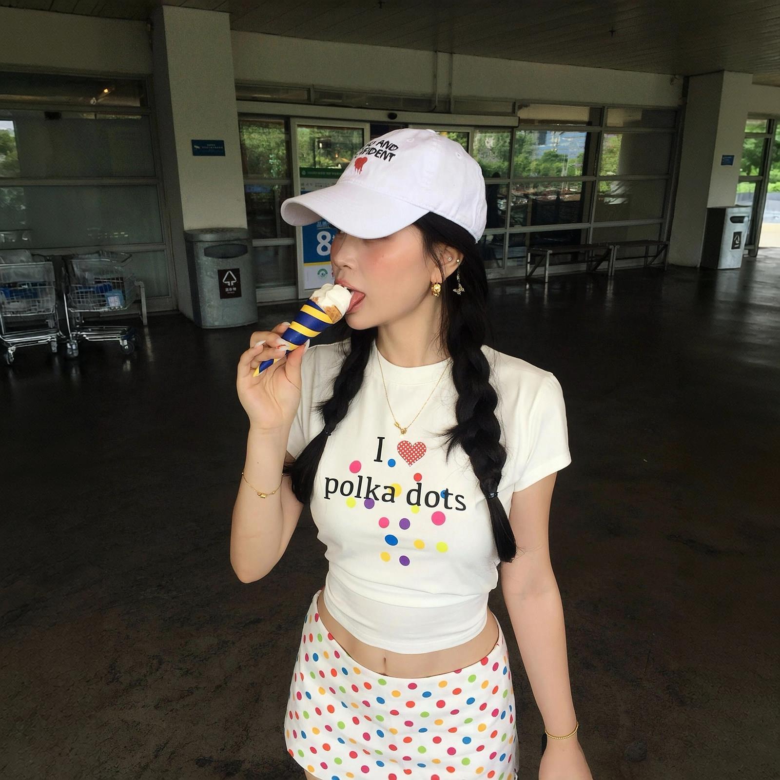 设计感复古缎面波点半身裙女2026新款夏季甜美风高腰显瘦包臀短裙