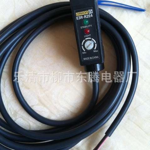 现货供应全新热卖光电开关E3R-DS30E4