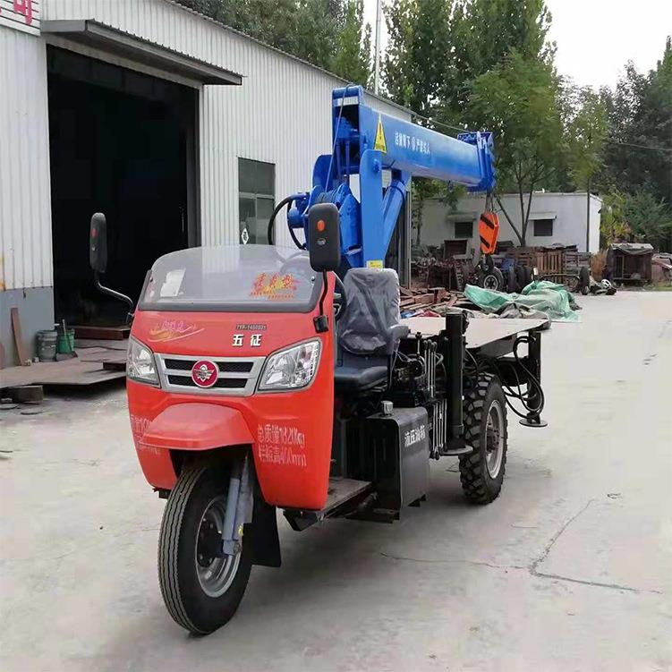 液压小型3-5吨吊车油电两用三轮吊车随车吊悬臂吊厂