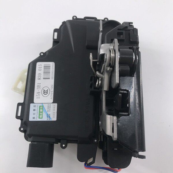 直销车门锁块 3B1 837 015 3B1 837 016 3B4 839 015 3B4 839 016