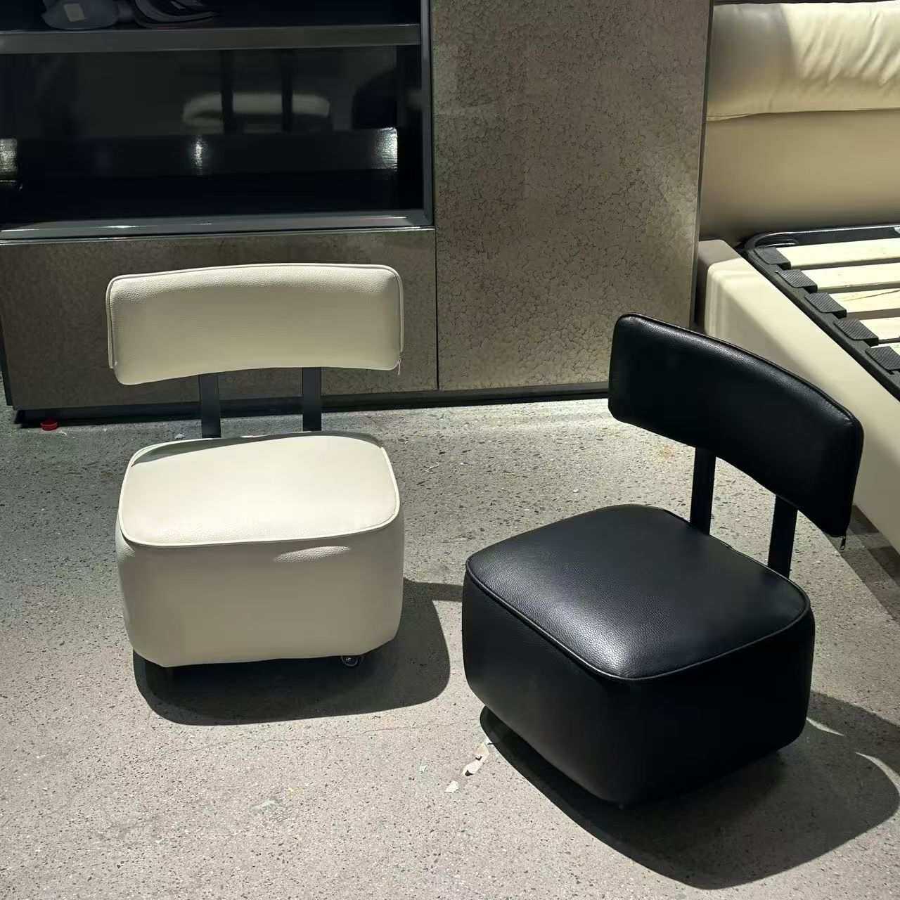 万向轮小凳子家用矮凳移动滑轮小板凳门口换鞋凳靠背茶几凳溜溜凳,农机/农具/农膜,其它农用工具,淘宝优惠券,粉丝福利购,淘宝优惠卷