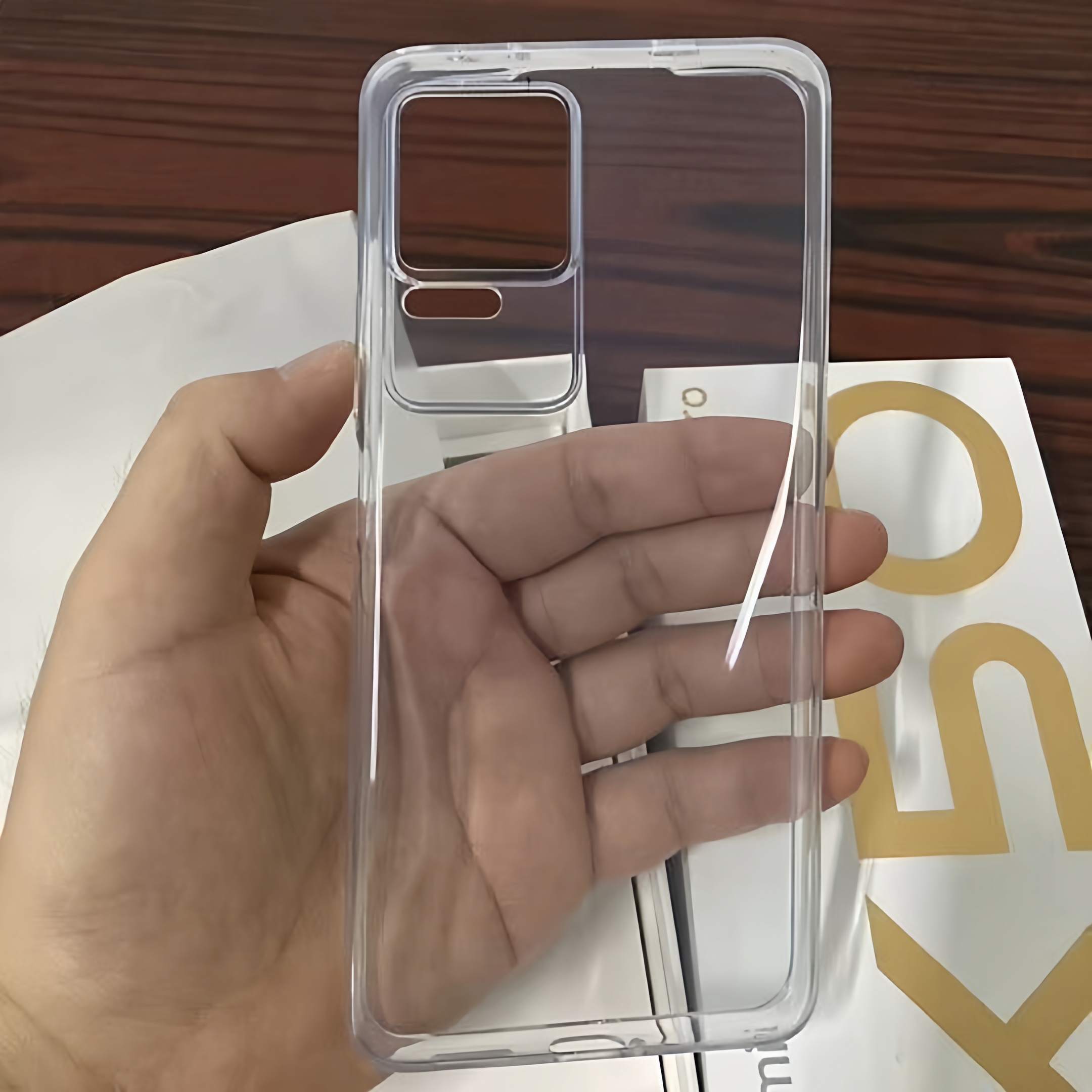红米k60至尊版自带手机壳