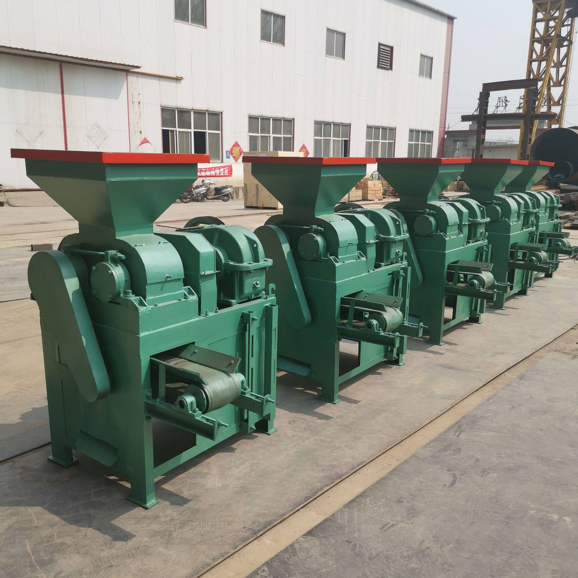 厂家直供【可 零售】大中小型煤粉压球机 化肥压球制球机