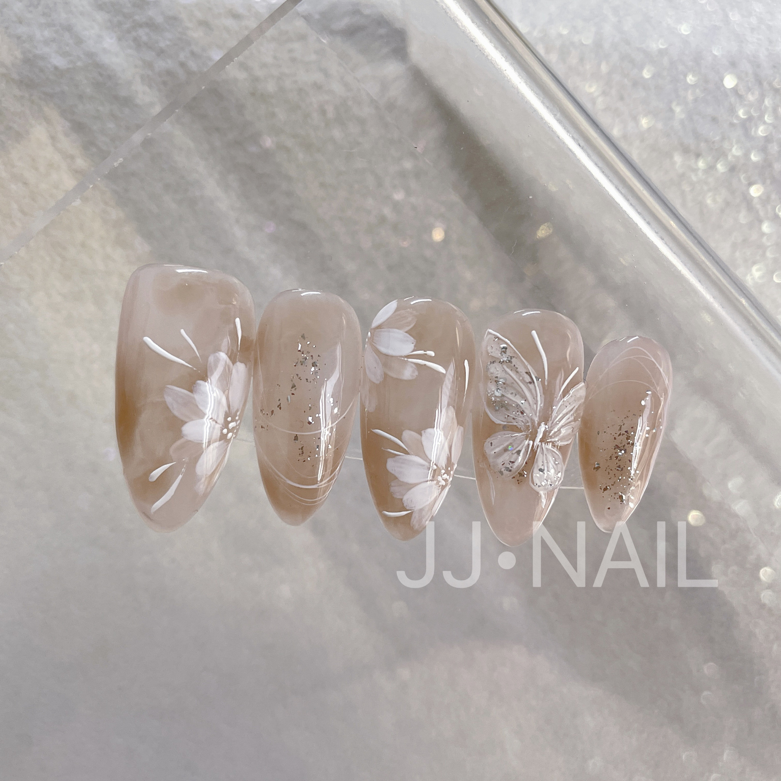 【萧晴】晕染手绘立体蝴蝶显白琥珀色系