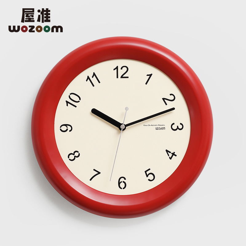 现代奶油风2025款客厅挂钟