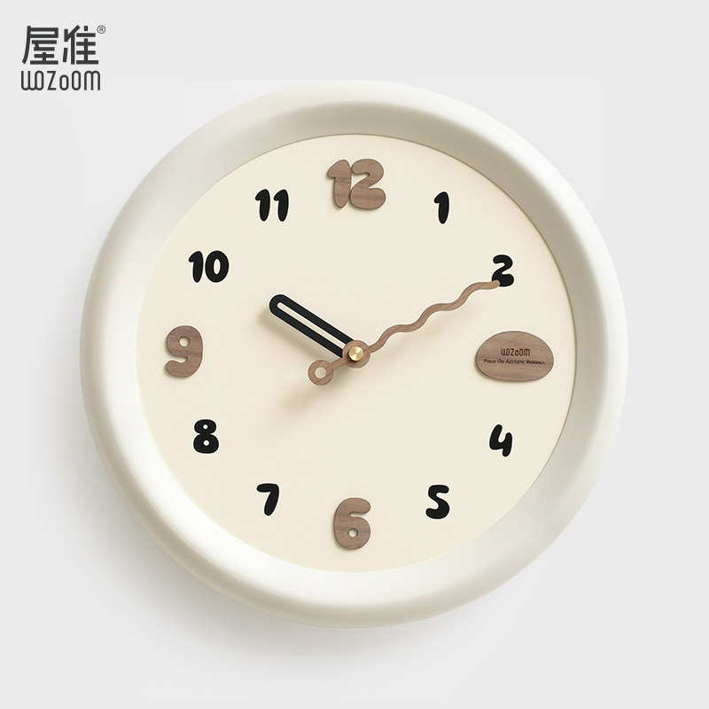 高颜值拯救白墙时尚挂钟