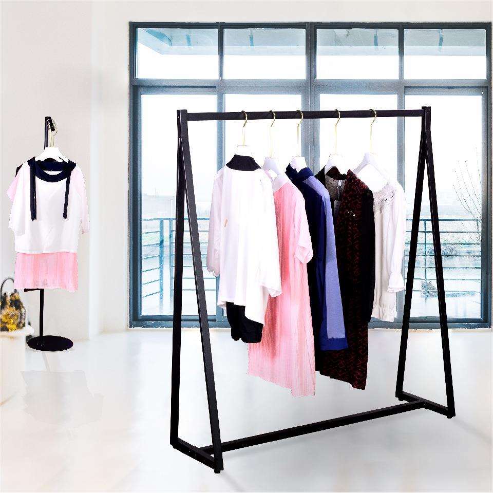 工厂服装店服装展示新款铁艺黑色架子出口伊拉克