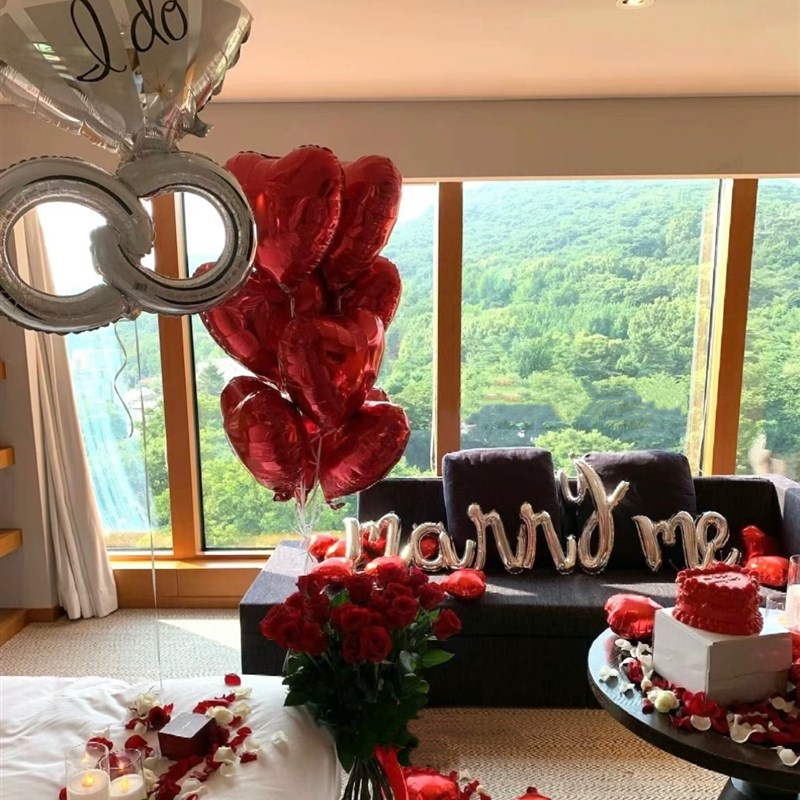 现货速发结婚求婚爱心气球钻戒心形铝膜情侣纪念布置装扮新娘晨袍