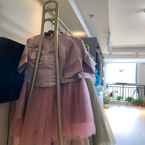 金色婚纱展示架影楼挂婚纱架子秀禾礼服旗N袍落地架专用道具货架