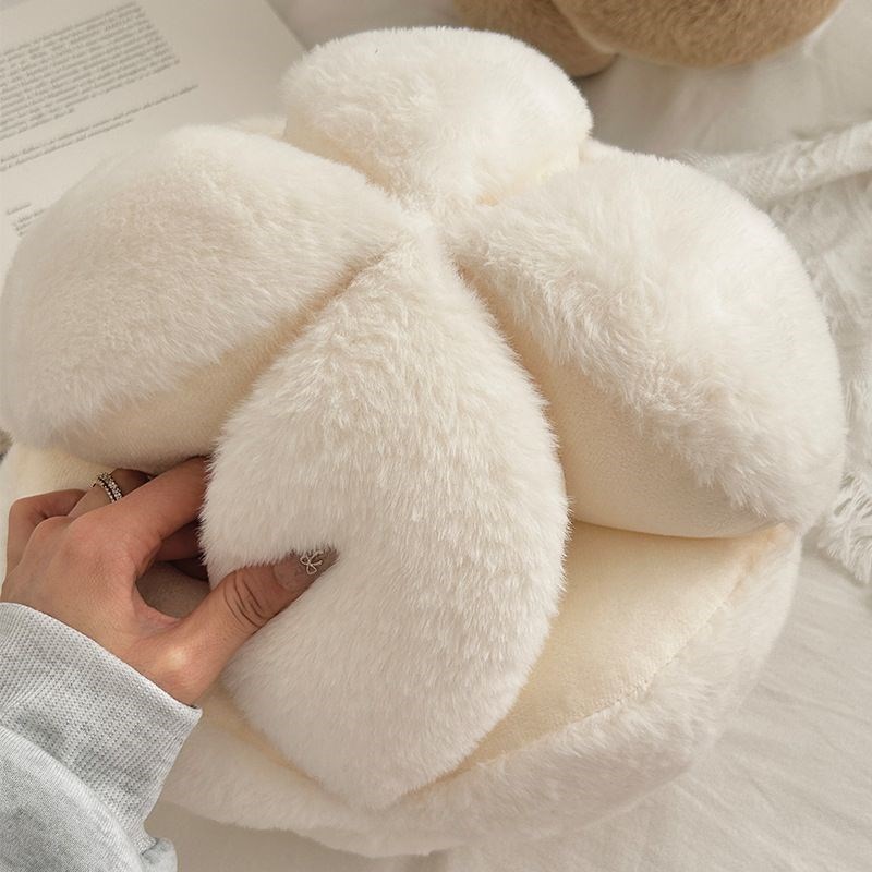 新款insc客厅卧室可爱绣球抱枕靠垫异形软装靠枕装饰枕 球个好彩