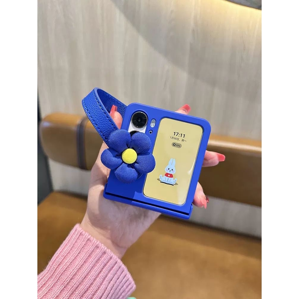 克莱因蓝花朵适用OPPO FindN2Flip手机壳折叠屏可爱腕带肤感全包