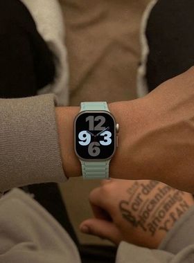 适用iWatchS10苹果Appleiwatch苹果三株磁吸硅胶张婧仪表带