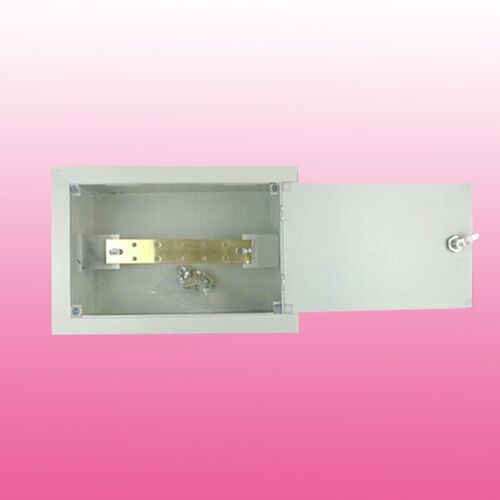 TD28b总等电位连接端子箱200*300*120铜排铁