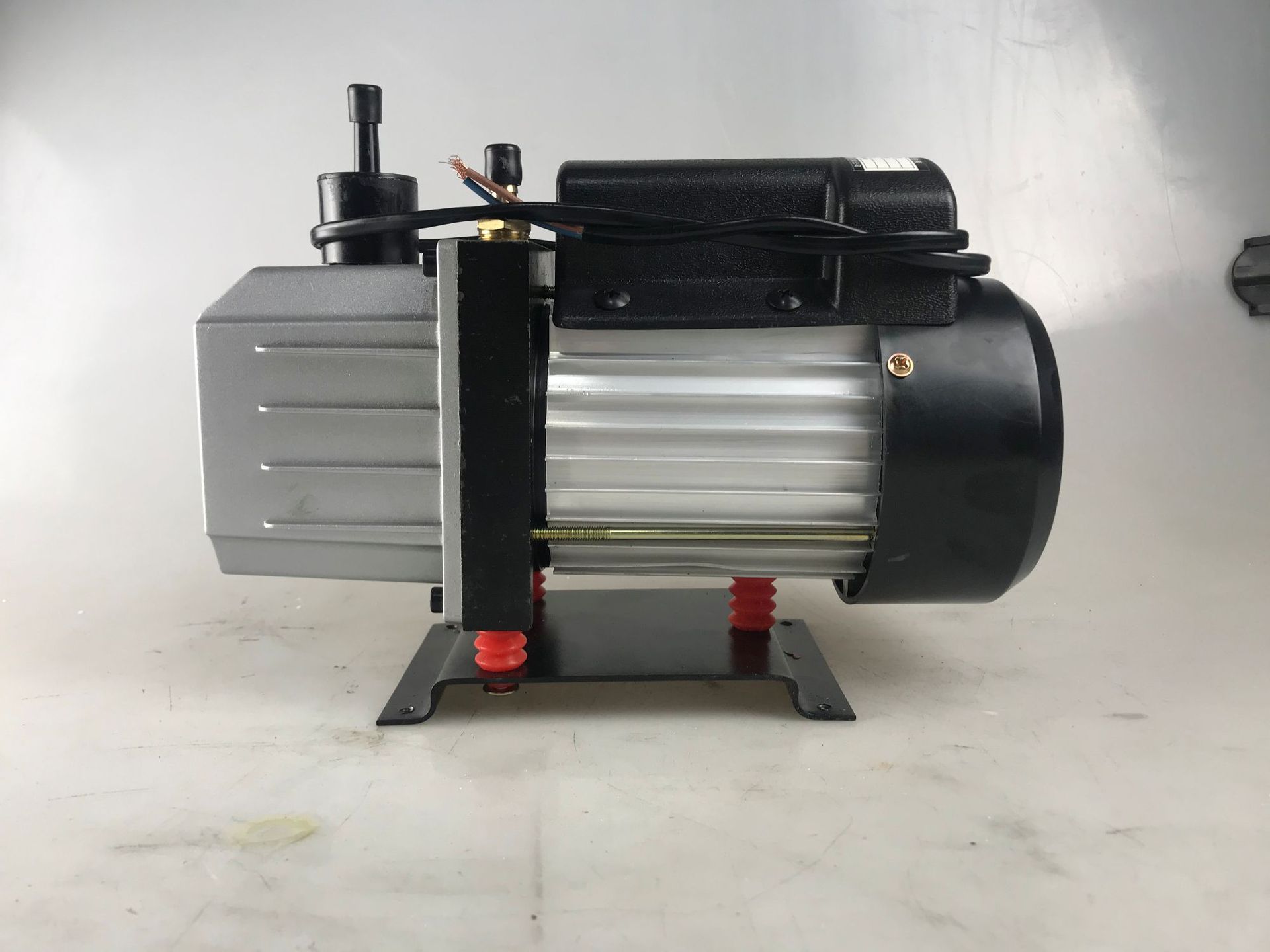 红宝石真空设备单级1.8L/2L真空泵 手机屏幕贴合真空机 小型油泵