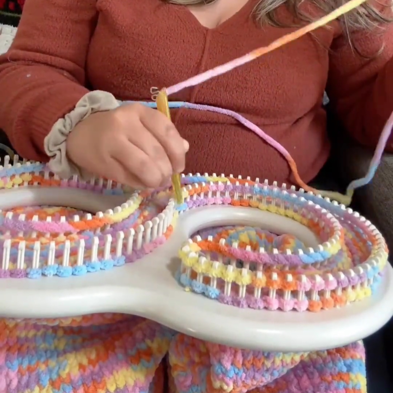 新款2025懒人diy工具送教程创意织围巾神器自织毛毯坐垫披肩手工