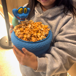 动漫同款小蛇爆米花桶周边创意潮玩公仔摆件家用杂物收纳桶可爱