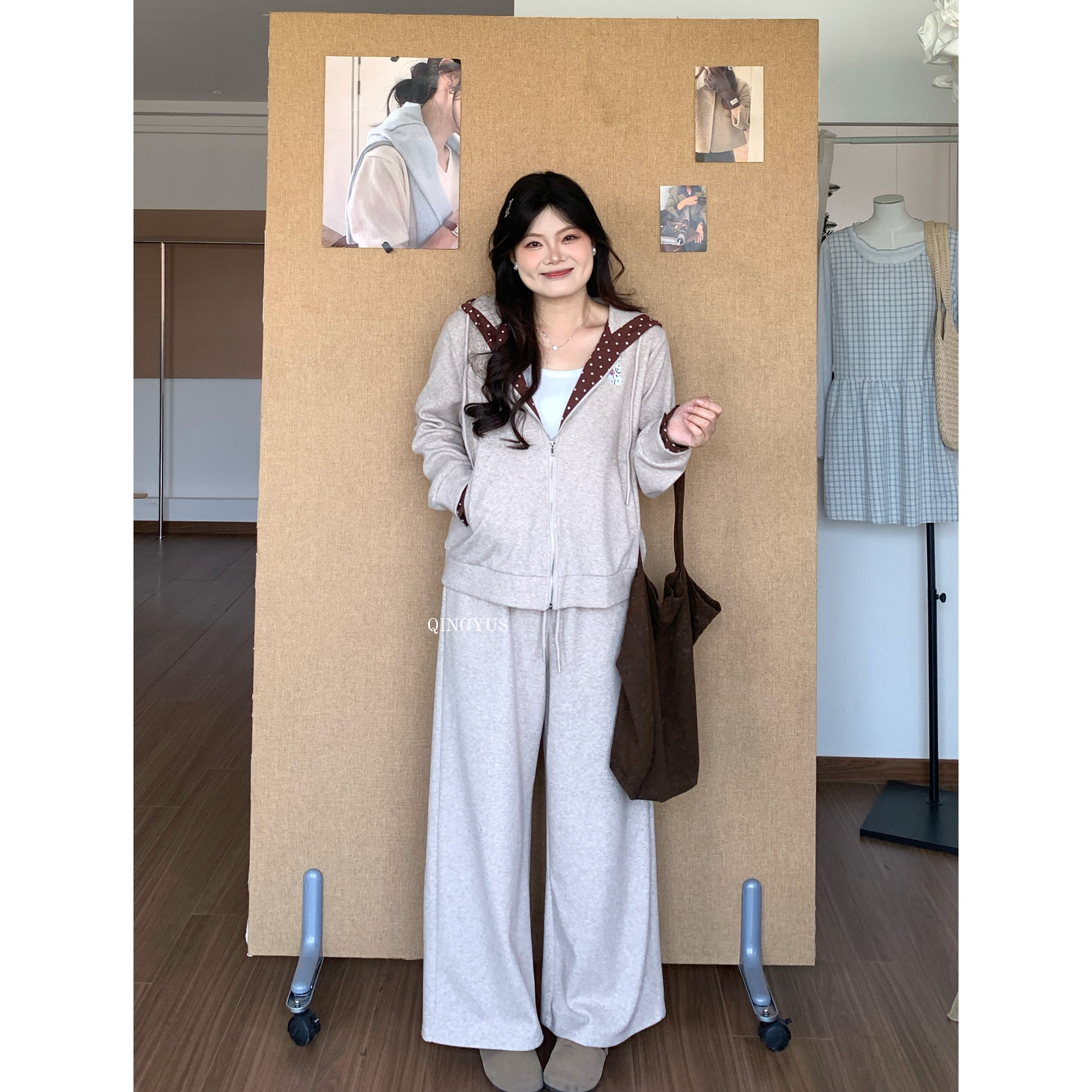 青屿衫-微胖大码秋季韩系休闲风撞色连帽卫衣外套阔腿裤两件套装