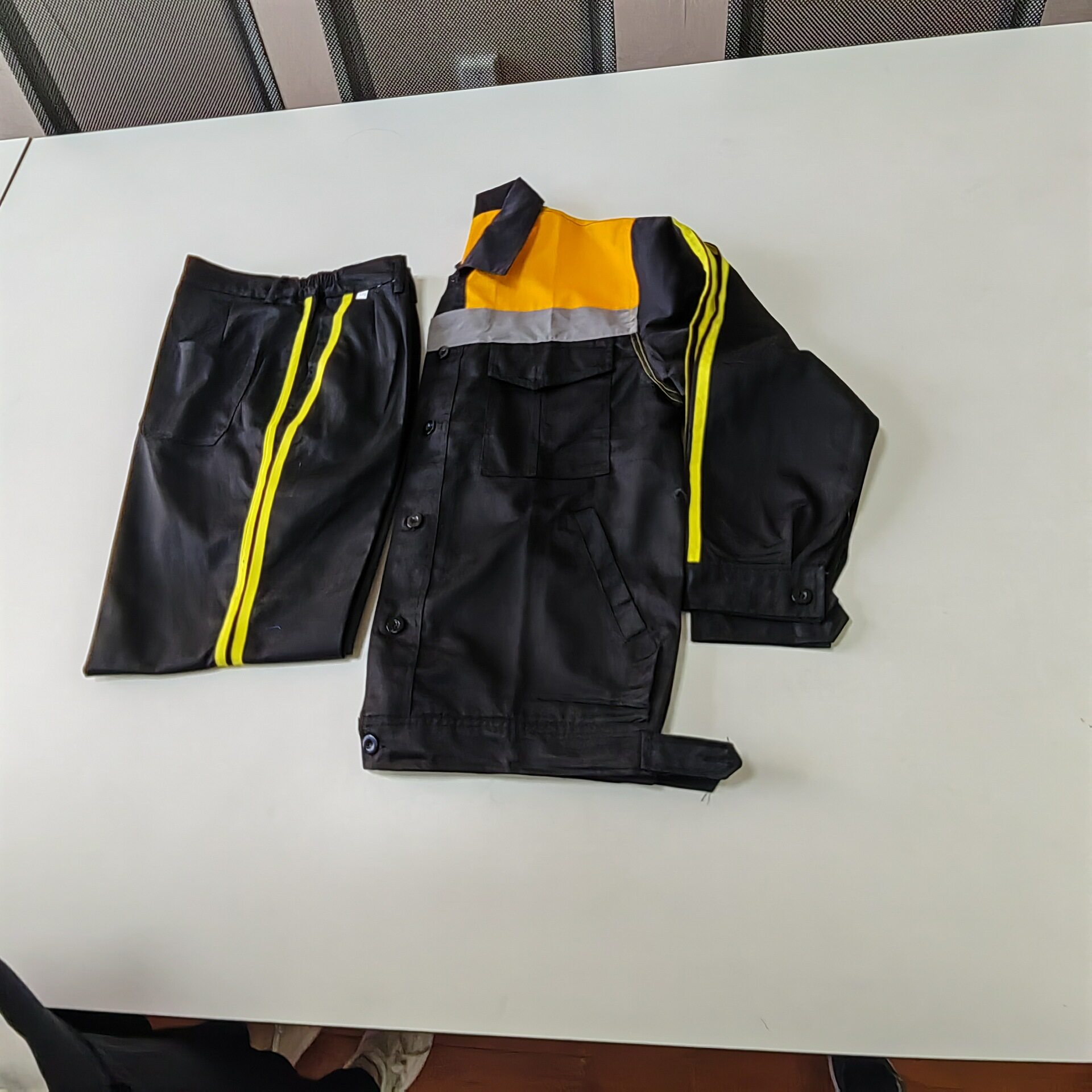 带反光条铁路调车员春秋款工作服套装裤子上衣制服图片