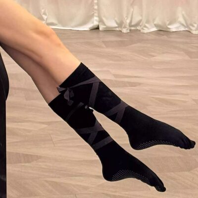瑜伽袜五指长筒普拉提袜子防滑专业女冬芭蕾风舞蹈袜显瘦绑带长袜