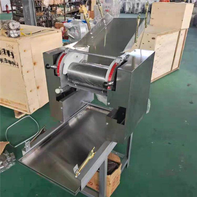 供应不锈钢压面机350型号压面机输送带式压面机揉面机