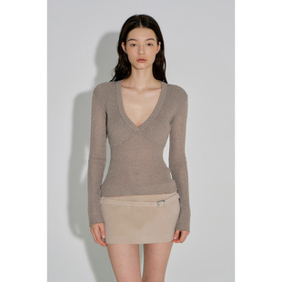 call it a day 卡其色深V长袖套头毛衣修身针织衫打底上衣含羊毛