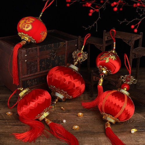 小灯笼挂件新年2024春节植绒结婚婚庆挂饰元旦场景表演装饰用品