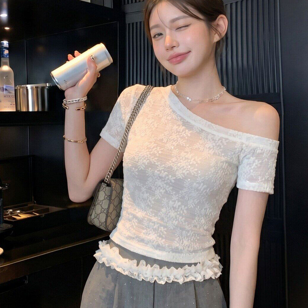 韩系纯欲风斜肩设计感蕾丝短袖t恤女夏气质修身显瘦性感短款上衣