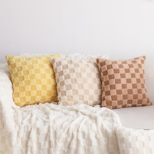 棋盘格兔毛绒抱枕套不p含芯方枕卧室床上用靠枕客厅沙发靠垫抱枕