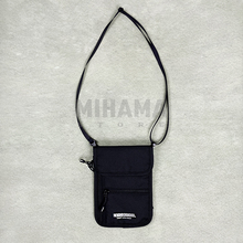 现货 NEIGHBORHOOD PASSPORT CASE 护照证件包收纳包斜跨包 25AW