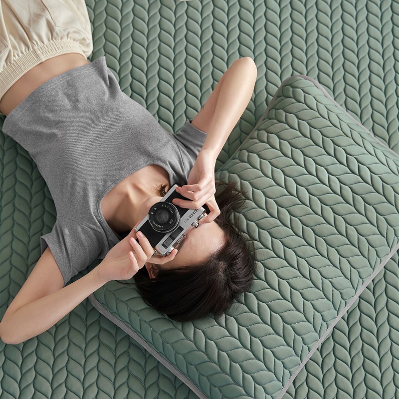 A类夏季凉感纯色乳胶凉席三件套 可水洗可折叠床单款软席冰丝席子