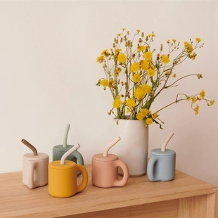 FW23宝宝多功能手柄硅胶饮水杯吸管杯 liewood 3件5折 丹麦