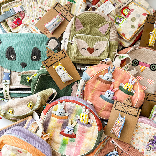 85Z 印度choose kind SS25儿童幼儿园双肩包腰包书包胸针