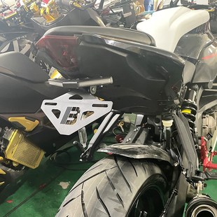 适用钱江赛60k0改装 件短尾牌照架 21老款 23新款