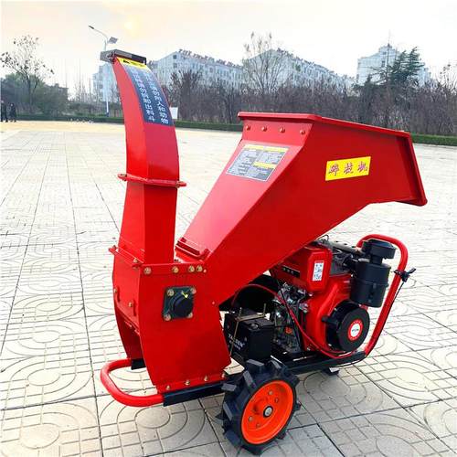 大型树枝粉碎机果园公园绿化碎枝机移动园林枝条粉碎还田机厂家