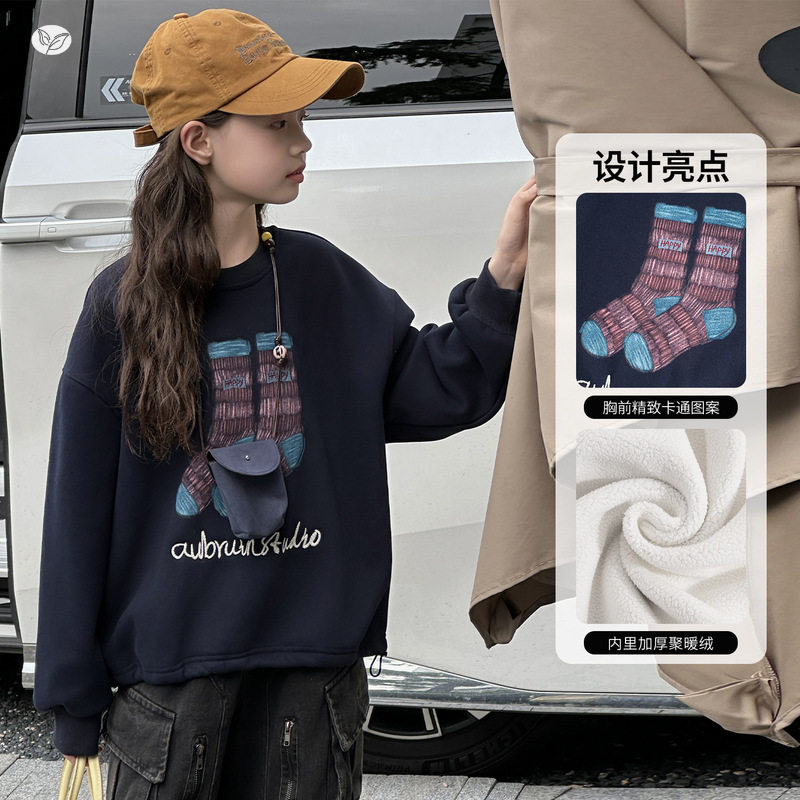女童冬季新款休闲加绒套头落肩袖卫衣中大童学生保暖外出上衣百搭