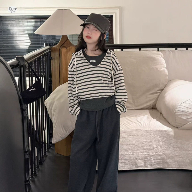 女童套装秋装2026新款中大童条纹帽衫休闲裤三件套儿童童装春秋款