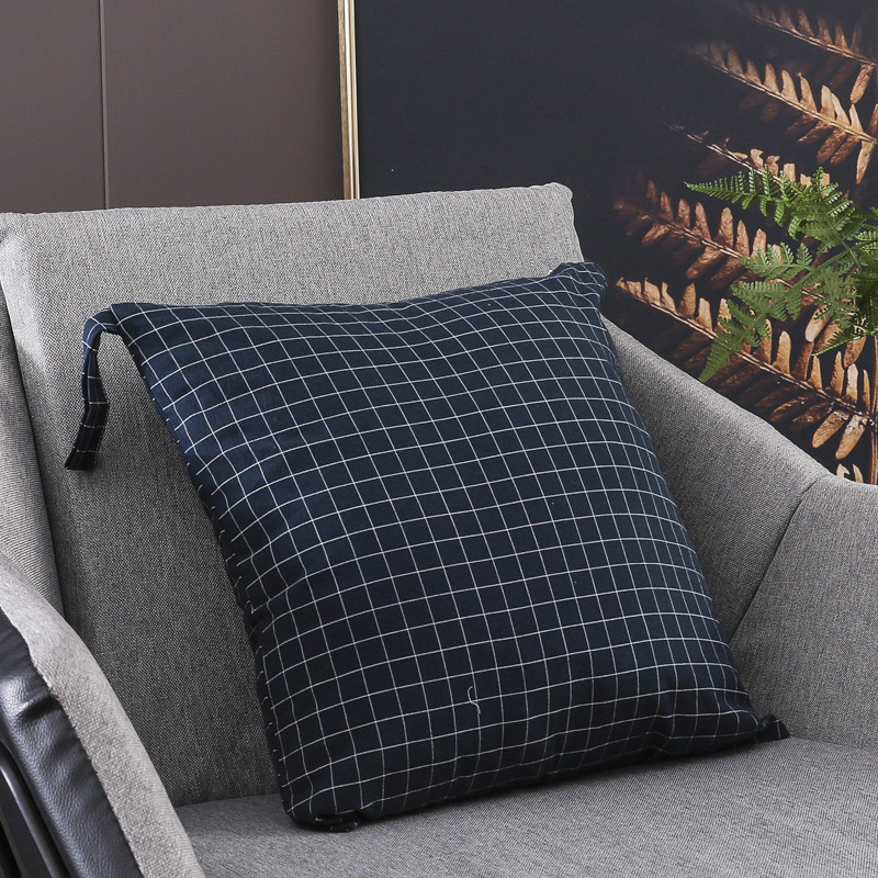 纯棉汽车羽绒抱枕被子两用车载披肩车内折叠车上午睡小被子二合一