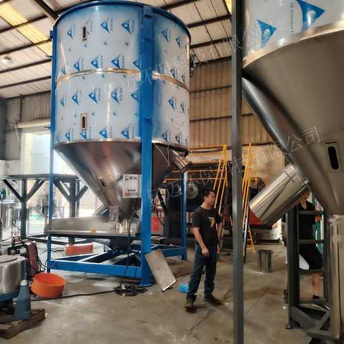 1吨膨化料拌料机水产养殖场搅拌机江苏螺旋干湿两用立式混料桶