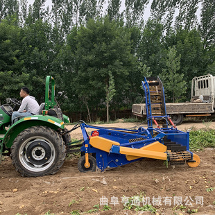 全新农用薯类收获机四轮款土豆收获上车机沙土地不破皮红薯收获机
