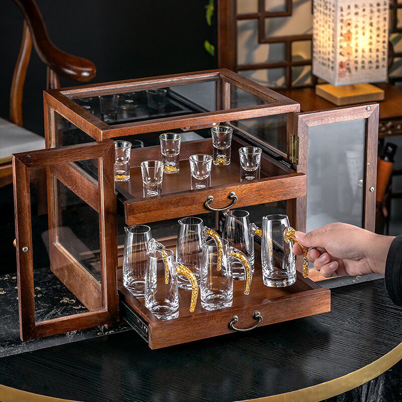 高档家用金箔白酒杯套装分酒器双层E玻璃实木木盒收纳酒柜一口杯