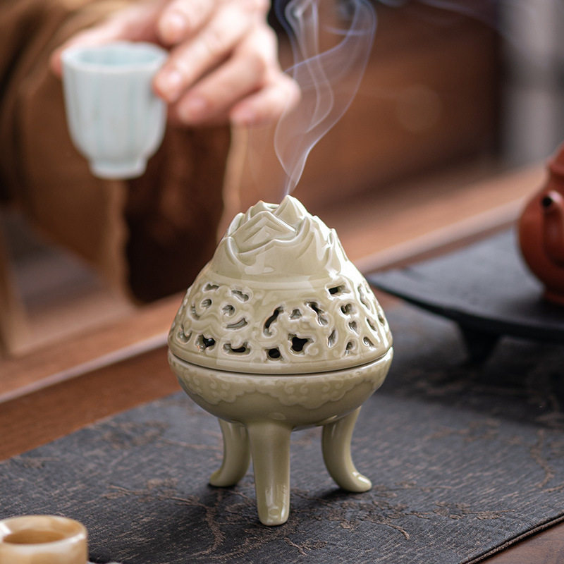 越窑秘色釉青瓷 高端缠枝祥龙镂空陶瓷 茶道家用中式仿古盘香熏炉