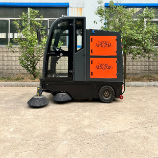 吸扫一体化清扫车 鲁鸿环保2000型中型环卫扫地车用于公园厂区街