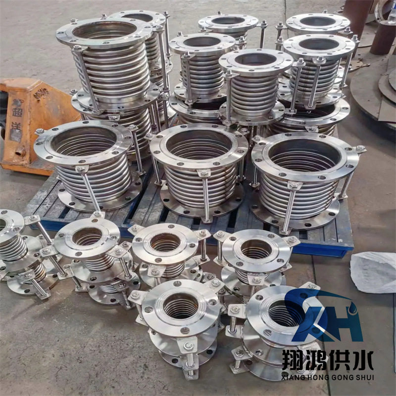 304/316L不锈钢法兰波纹膨胀节图片
