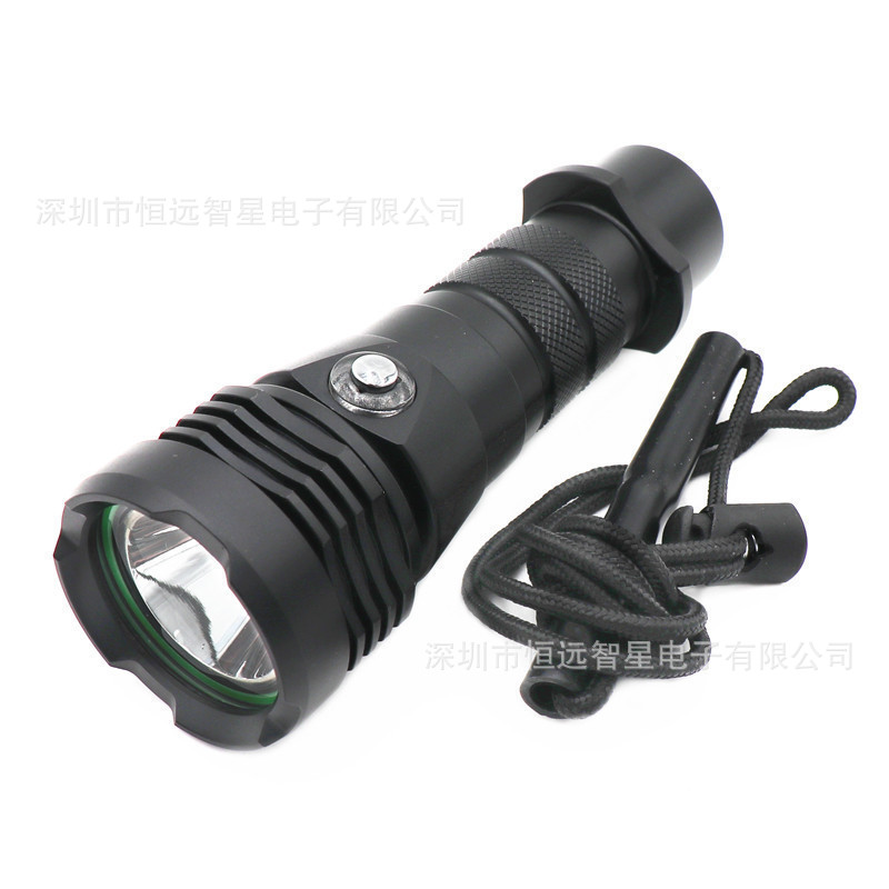 专业LED潜水手电XM-L2新款超强光潜水手电筒远射探索户外露营80米