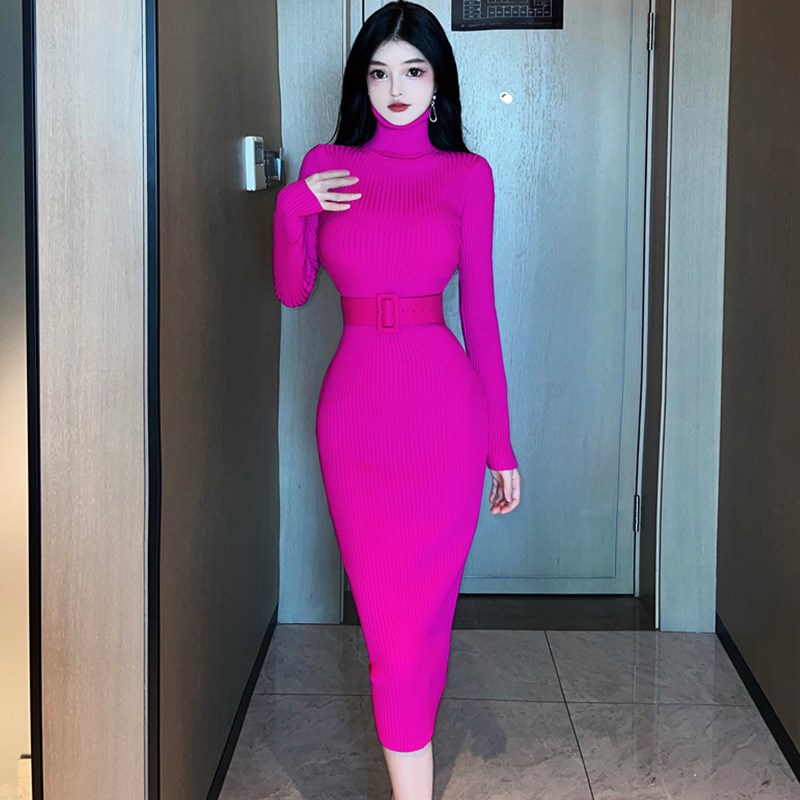 配大衣的针织连衣裙女秋冬季修身气质高领包臀长款打底裙内搭过膝