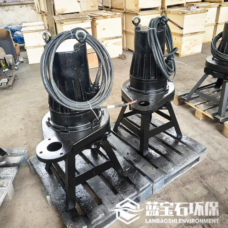 沉水自吸式离心曝气机QXB5.5kw曝气好氧池铸铁潜水曝气器蓝宝石